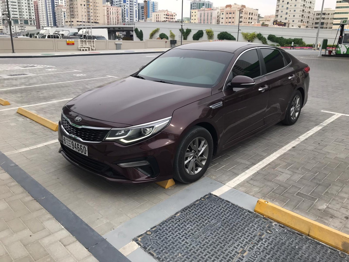 Kia Optima (Burgundy)